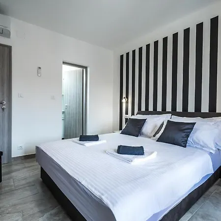 بيت ضيافة & Sunshine فيلا لوكا