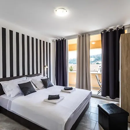 & Sunshine Vela Luka