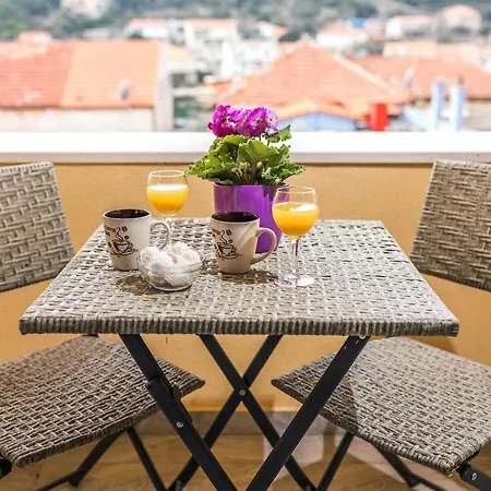 Guest house & Sunshine Vela Luka