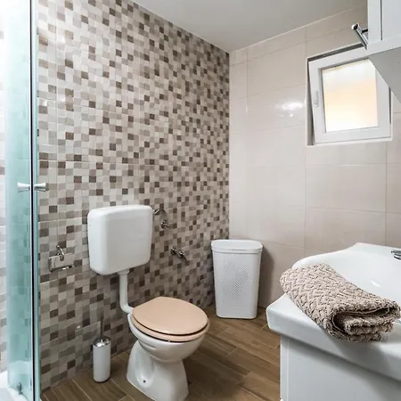 & Sunshine Vela Luka