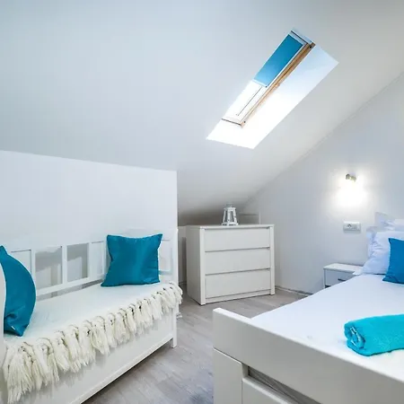 Guest house & Sunshine Vela Luka